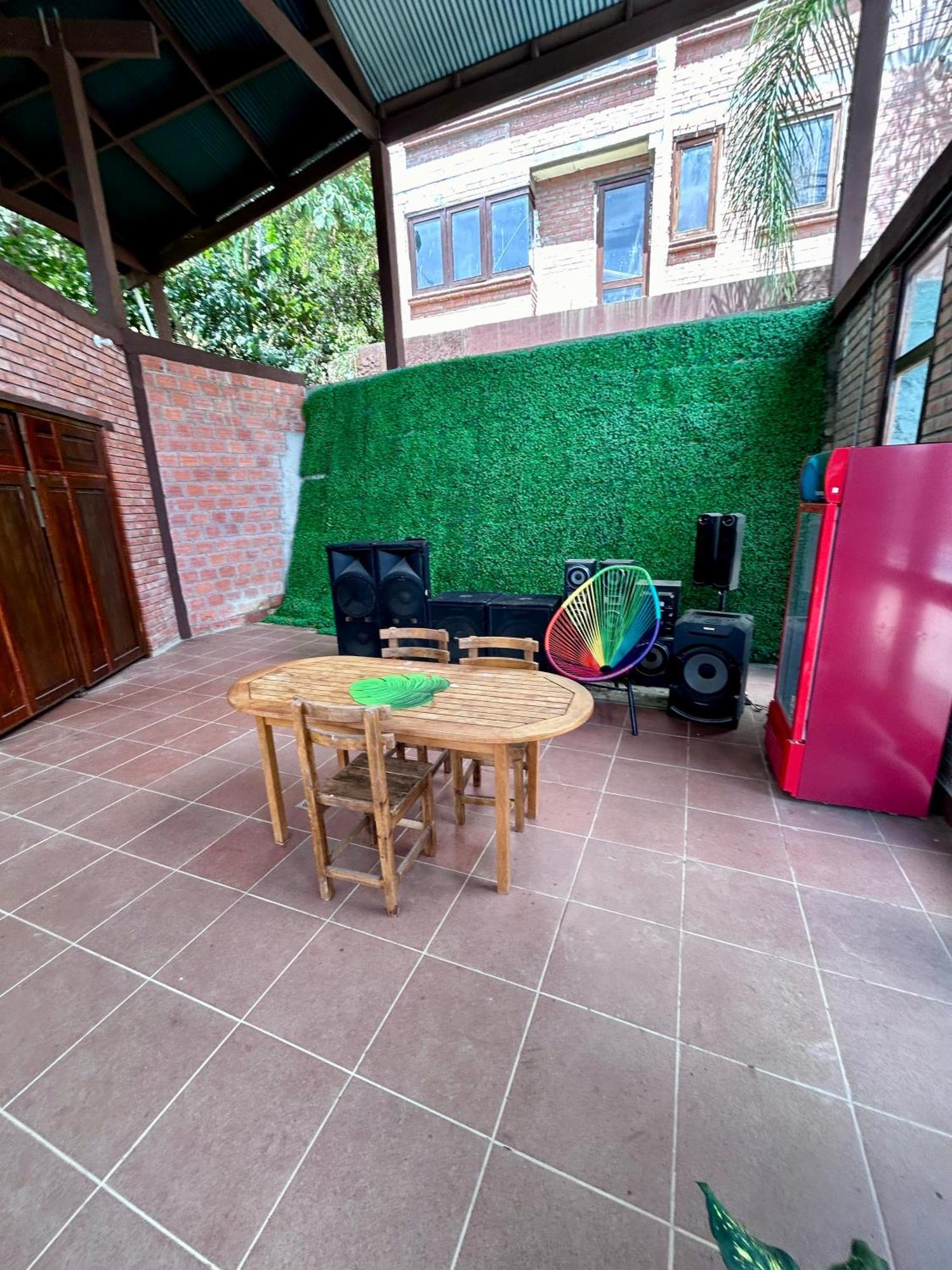 Villa Camila Hostel Coroico Exteriör bild